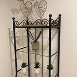 Le Petit Mirabellier