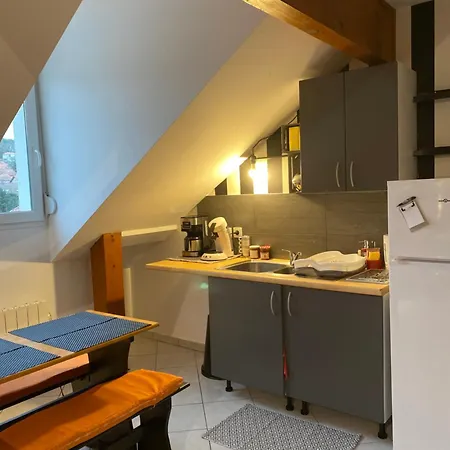 Le Petit Mirabellier