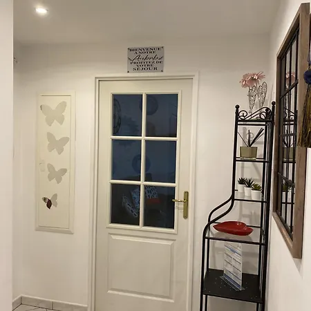 Le Petit Mirabellier Appartement *