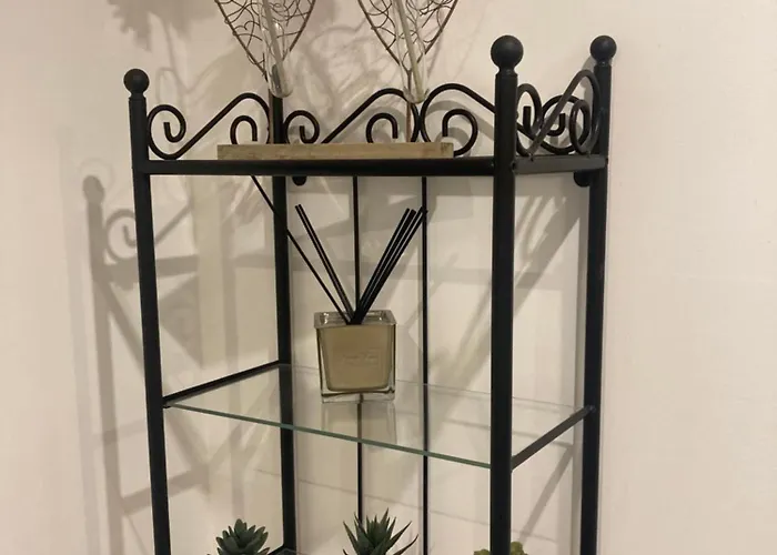 Le Petit Mirabellier