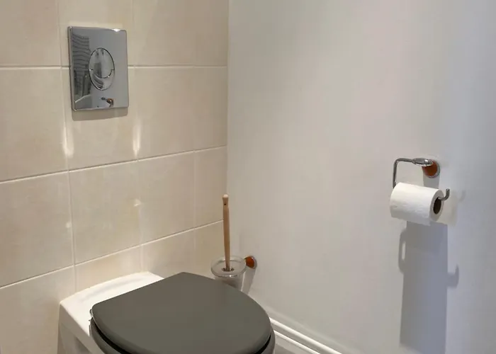 Le Petit Mirabellier *