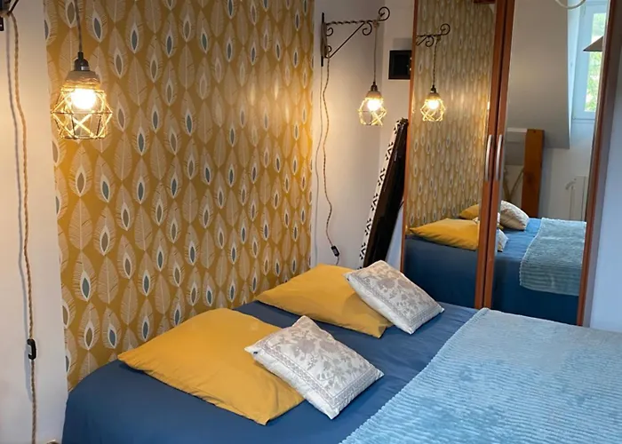 Le Petit Mirabellier *